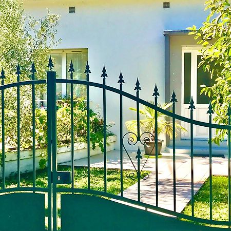 Villa Maison Blanche Tulle 1 A 4 Personnes Luaran gambar