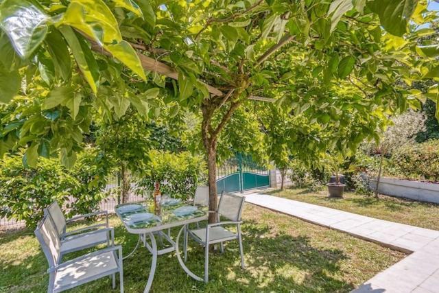Villa Maison Blanche Tulle 1 A 4 Personnes Luaran gambar