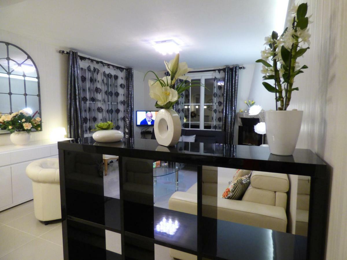 Villa Maison Blanche Tulle 1 A 4 Personnes Luaran gambar