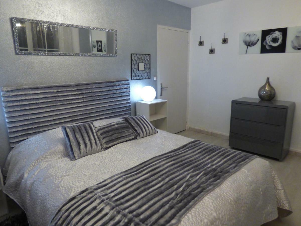 Villa Maison Blanche Tulle 1 A 4 Personnes Luaran gambar